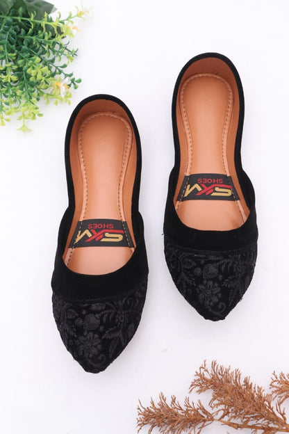 Pakistani women's shoes (kussah)